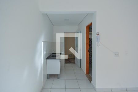 Sala/Cozinha de kitnet/studio para alugar com 1 quarto, 22m² em Parque Grajau, São Paulo