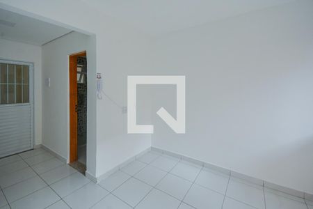 Sala/Cozinha de kitnet/studio para alugar com 1 quarto, 22m² em Parque Grajau, São Paulo