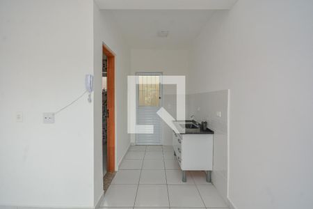 Sala/Cozinha de kitnet/studio para alugar com 1 quarto, 22m² em Parque Grajau, São Paulo