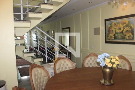 Sala  de casa à venda com 4 quartos, 219m² em Vila Sao Judas Tadeu, Guarulhos