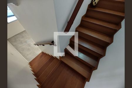 Escada de casa de condomínio à venda com 2 quartos, 105m² em Vila Clara, São Paulo