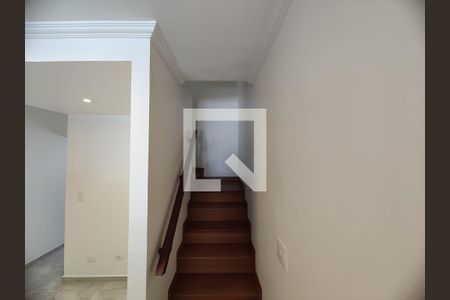 Escada de casa de condomínio à venda com 2 quartos, 105m² em Vila Clara, São Paulo