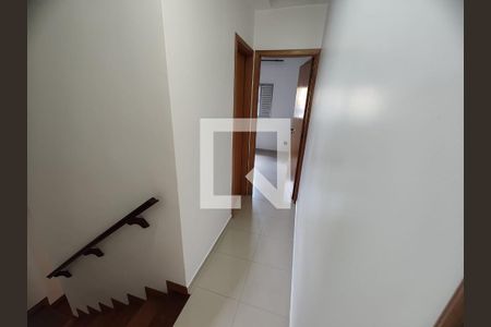 Corredor de casa de condomínio à venda com 2 quartos, 105m² em Vila Clara, São Paulo