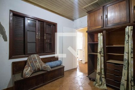 Quarto 2 de casa à venda com 3 quartos, 450m² em Vila das Oliveiras, Taboão da Serra