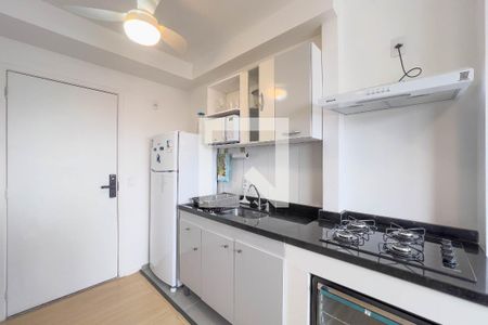 Sala e cozinha de apartamento para alugar com 1 quarto, 30m² em Sé, São Paulo