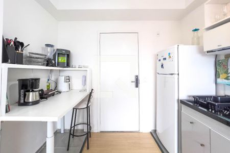 Sala e cozinha de apartamento para alugar com 1 quarto, 30m² em Sé, São Paulo