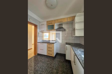 Apartamento à venda com 2 quartos, 70m² em Santa Tereza, Belo Horizonte