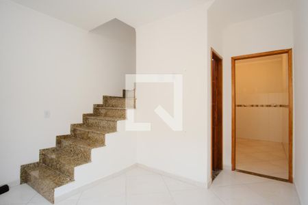 Sala de casa de condomínio à venda com 2 quartos, 75m² em Vila Esperança, São Paulo