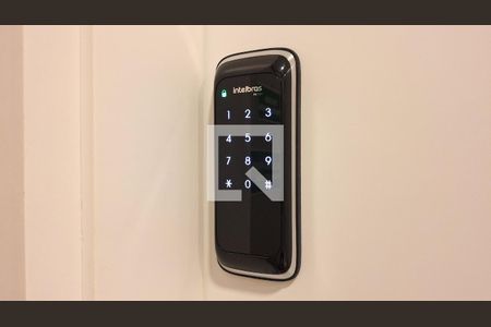 Fechadura eletrônica de apartamento para alugar com 2 quartos, 62m² em Vila Anastácio, São Paulo