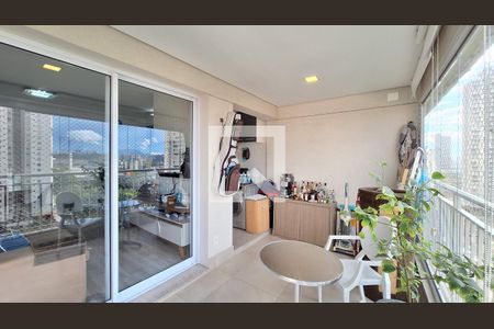 Varanda de apartamento à venda com 2 quartos, 62m² em Vila Anastácio, São Paulo