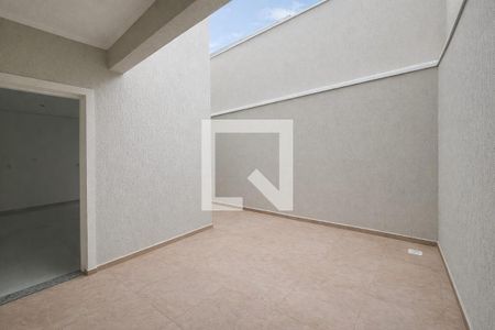 Quintal de casa à venda com 3 quartos, 130m² em Jardim das Flores, Osasco