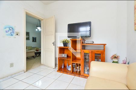 Sala de TV de casa à venda com 6 quartos, 420m² em Santa Efigênia, Belo Horizonte