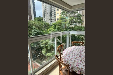 Apartamento à venda com 3 quartos, 137m² em Vila Morumbi, São Paulo