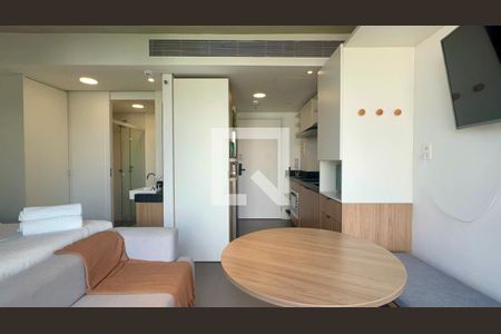 Sala de kitnet/studio para alugar com 1 quarto, 28m² em Jardim das Bandeiras, São Paulo