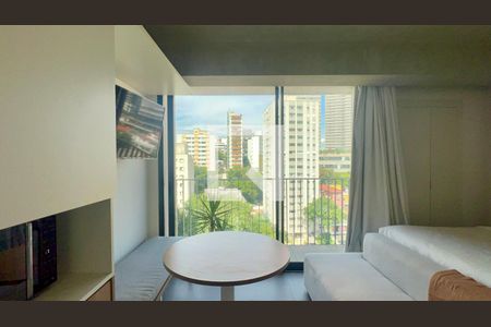 Sala de kitnet/studio para alugar com 1 quarto, 28m² em Jardim das Bandeiras, São Paulo