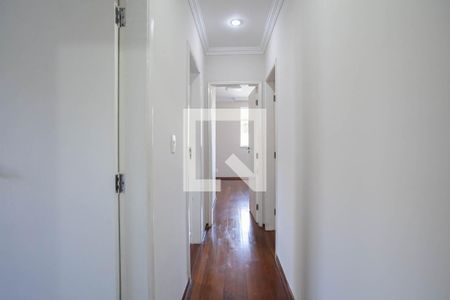 Corredor de apartamento para alugar com 3 quartos, 100m² em Grajaú, Belo Horizonte