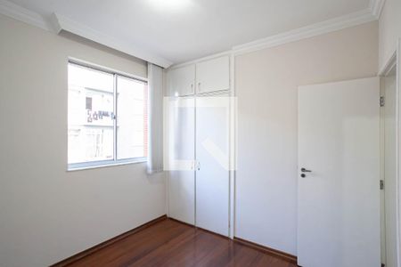 Quarto 1 de apartamento para alugar com 3 quartos, 100m² em Grajaú, Belo Horizonte