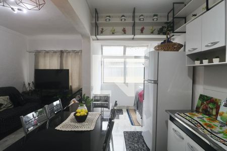 Cozinha de apartamento para alugar com 2 quartos, 100m² em Jardim Tres Marias, Guarujá