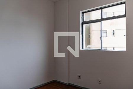 Quarto 1 de apartamento à venda com 3 quartos, 18m² em Carlos Prates, Belo Horizonte