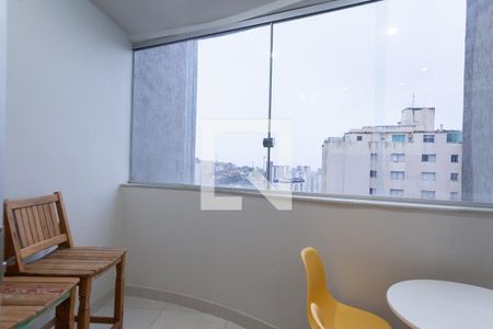 sala de apartamento para alugar com 2 quartos, 67m² em Sion, Belo Horizonte