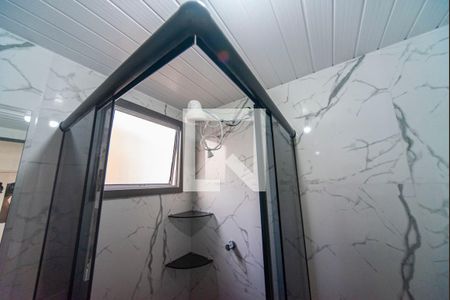 Banheiro  de apartamento para alugar com 2 quartos, 50m² em Jardim Alzira Franco, Santo André