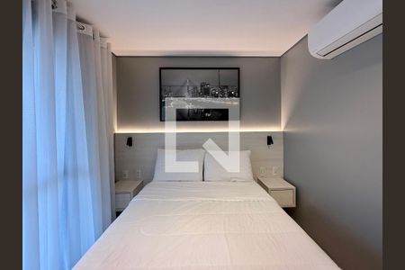 Quarto  de kitnet/studio para alugar com 0 quarto, 26m² em Jardim das Acacias, São Paulo