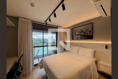 Quarto  de kitnet/studio para alugar com 0 quarto, 26m² em Jardim das Acacias, São Paulo