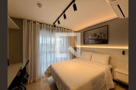 Quarto  de kitnet/studio para alugar com 0 quarto, 26m² em Jardim das Acacias, São Paulo