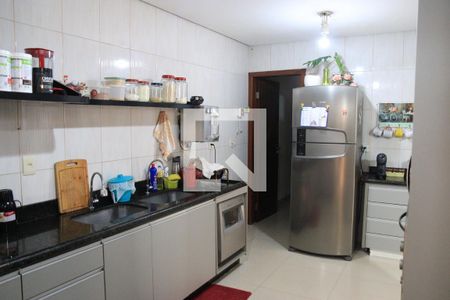 Cozinha de casa para alugar com 3 quartos, 290m² em Setor Goiânia 2, Goiânia