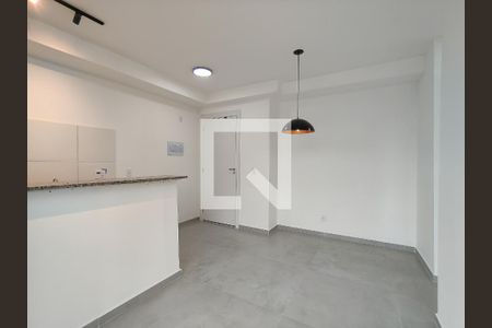 Sala de apartamento para alugar com 1 quarto, 35m² em Santo Cristo, Rio de Janeiro