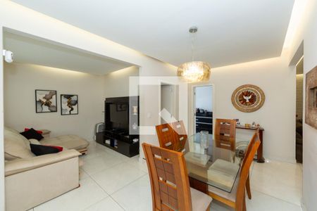 SALA de casa à venda com 3 quartos, 273m² em João Pinheiro, Belo Horizonte