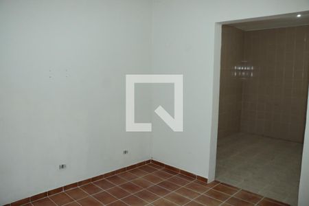 Casa para alugar com 2 quartos, 60m² em Jardim Santo Eduardo, Embu das Artes