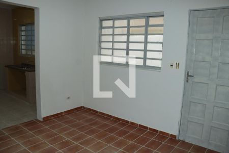 Casa para alugar com 2 quartos, 60m² em Jardim Santo Eduardo, Embu das Artes