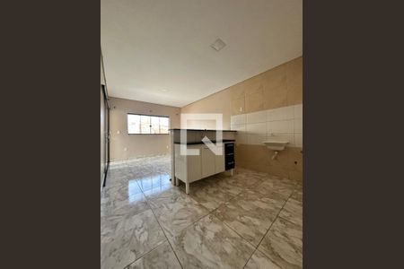 Sala/cozinha de apartamento para alugar com 2 quartos, 60m² em QR 212, Brasília