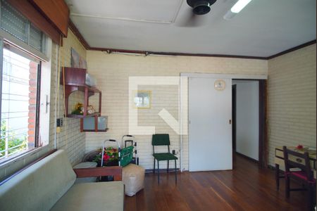 Sala 2 de casa à venda com 3 quartos, 600m² em Bom Jesus, Porto Alegre