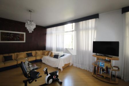 Apartamento à venda com 4 quartos, 215m² em Santa Cecilia, São Paulo