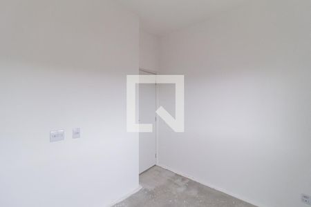 Quarto 1 de apartamento para alugar com 2 quartos, 38m² em Vila Sul Americana, Carapicuíba