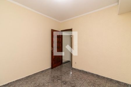 Quarto 2 de casa para alugar com 3 quartos, 200m² em Vila Ré, São Paulo