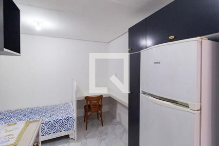 Studio de kitnet/studio para alugar com 1 quarto, 16m² em Jardim Santa Brigida, Carapicuíba