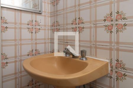 Banheiro de apartamento à venda com 1 quarto, 42m² em Centro Histórico, Porto Alegre