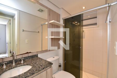 Banheiro de apartamento para alugar com 2 quartos, 55m² em Emiliano Perneta, Pinhais