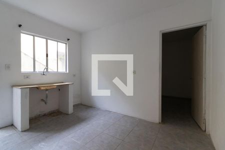 Sala/Cozinha de casa para alugar com 1 quarto, 31m² em Vila Nhocuné, São Paulo