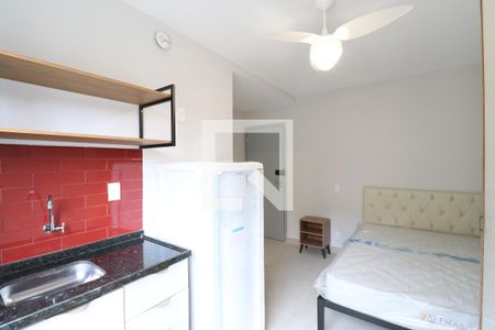 Sala/Quarto/Cozinha de kitnet/studio para alugar com 1 quarto, 20m² em Barra Funda, São Paulo