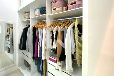 Closet da suíte 1 de apartamento à venda com 2 quartos, 65m² em Serra, Belo Horizonte