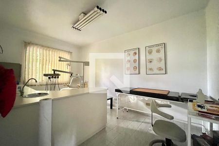 Quarto 1 de casa para alugar com 3 quartos, 350m² em Planalto Paulista, São Paulo