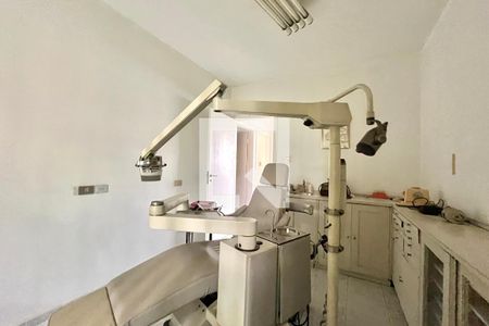 Quarto 2 de casa para alugar com 3 quartos, 350m² em Planalto Paulista, São Paulo