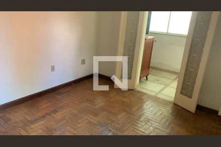 Casa à venda com 4 quartos, 184m² em Santo Antônio, Belo Horizonte