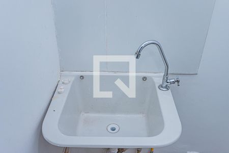 Sala, cozinha e área de serviço de apartamento para alugar com 2 quartos, 36m² em Jardim Pereira Leite, São Paulo