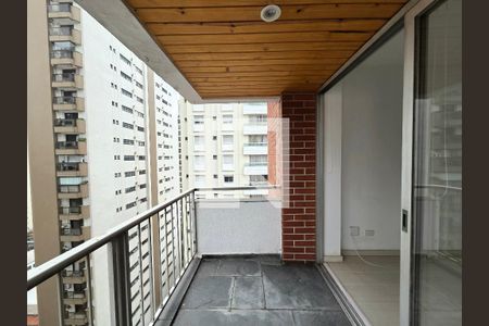 Varanda de apartamento para alugar com 1 quarto, 45m² em Indianópolis, São Paulo
