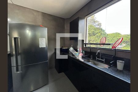 Casa à venda com 3 quartos, 599m² em Tupã, Contagem